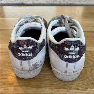 Adidas flower superstar